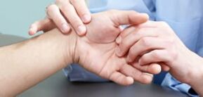 Diagnose von Schmerzen in den Fingerspitzen